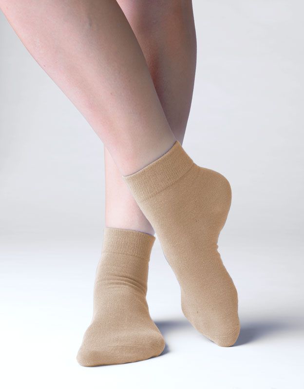 GINA dámské ponožky střední, bezešvé, jednobarevné Bambusové ponožky 82004P - koňak 35/38