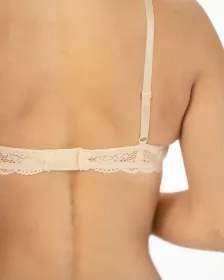 GINA dámské podprsenka vyztužená, push-up, šité, s krajkou, jednobarevné La Femme 17006P GINA dámské podprsenka vyztužená, push-up, šité, s krajkou, jednobarevné La Femme 17006P