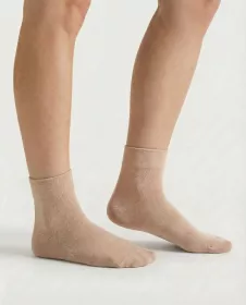 GINA dámské ponožky střední, bezešvé, jednobarevné Bambusové ponožky 82004P - černá 38/41