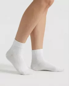 GINA dámské ponožky střední, bezešvé, jednobarevné Bambusové ponožky 82004P - černá 38/41