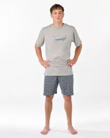 GINA pánské pyžamo krátké pánské, šité, s potiskem Pyžama 2025 79190P | Měsíc/Dunaj M, Měsíc/Dunaj XL, Měsíc/Dunaj XXL, Sv. šedá/Tm. šedá 3XL, Sv. šedá/Tm. šedá L, Sv. šedá/Tm. šedá M, Sv. šedá/Tm. šedá XL, Sv. šedá/Tm. šedá XXL